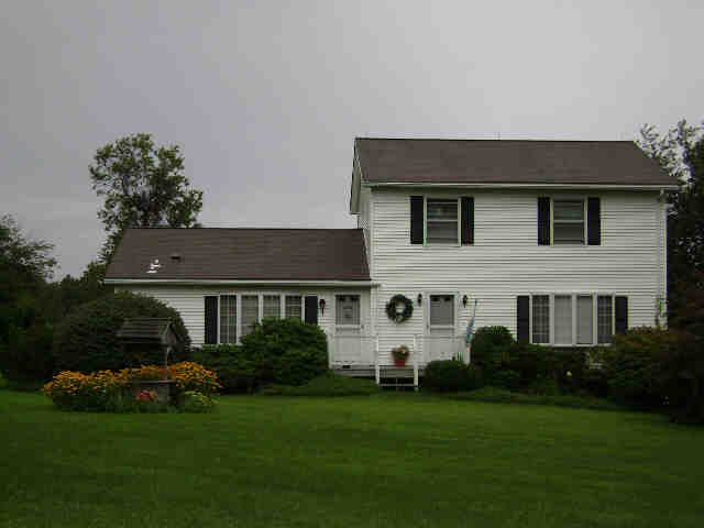 Building photograph for 22 SKY MEADOW RD